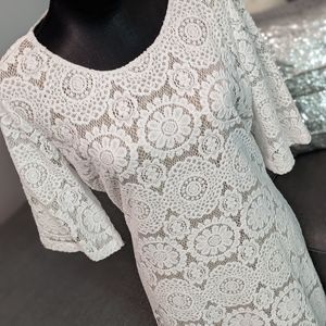 Beautiful white lace / crochet dress